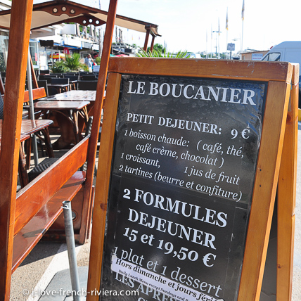 On the sea shore and marina facing the apartment you can have breakfast.