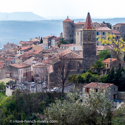 The village of Callian, half an hour from Mandelieu, at the end of winter ...